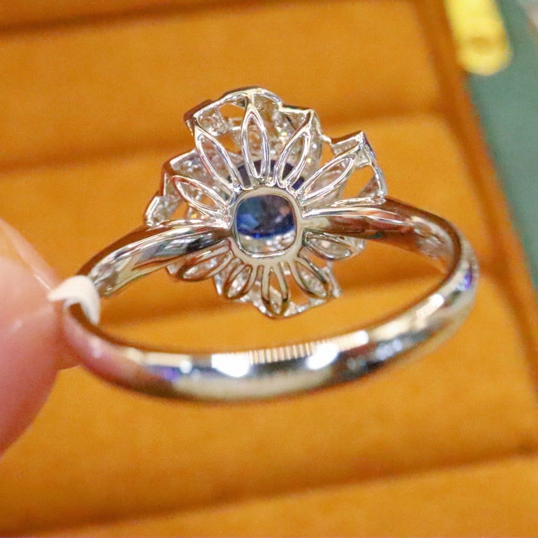 14k Gold 1.55 Ctw Natural Sapphire & Diamond Ring - 4