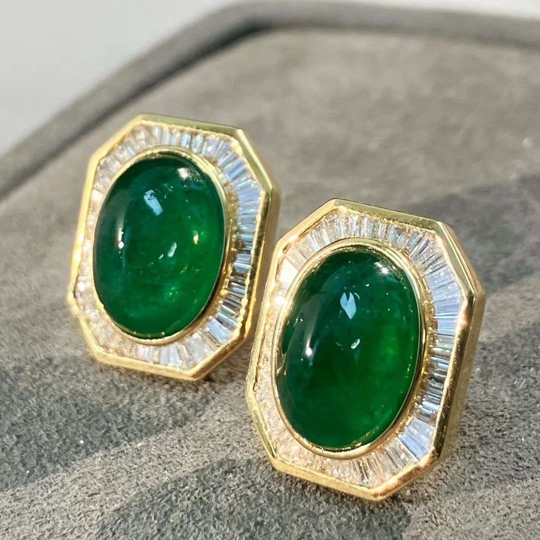 14k Gold 8.20 Ctw Vivid Green Natural Emerald & Diamond Earrings - 3