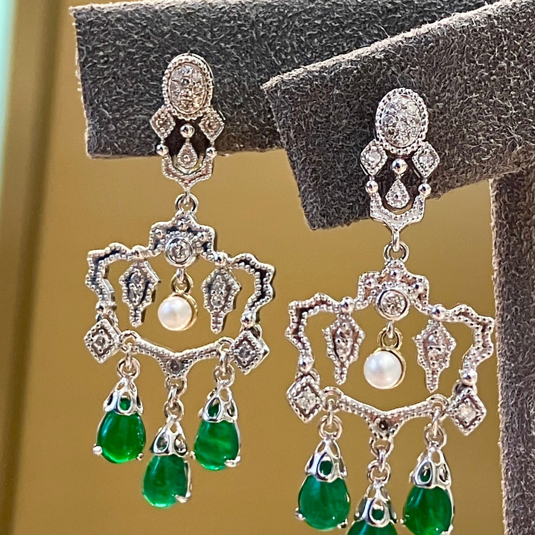14k Gold 2.59 Ctw Vivid Green Natural Emerald & Diamond Earrings - 3