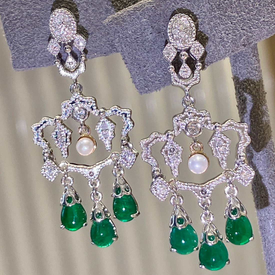 14k Gold 2.59 Ctw Vivid Green Natural Emerald & Diamond Earrings - 5