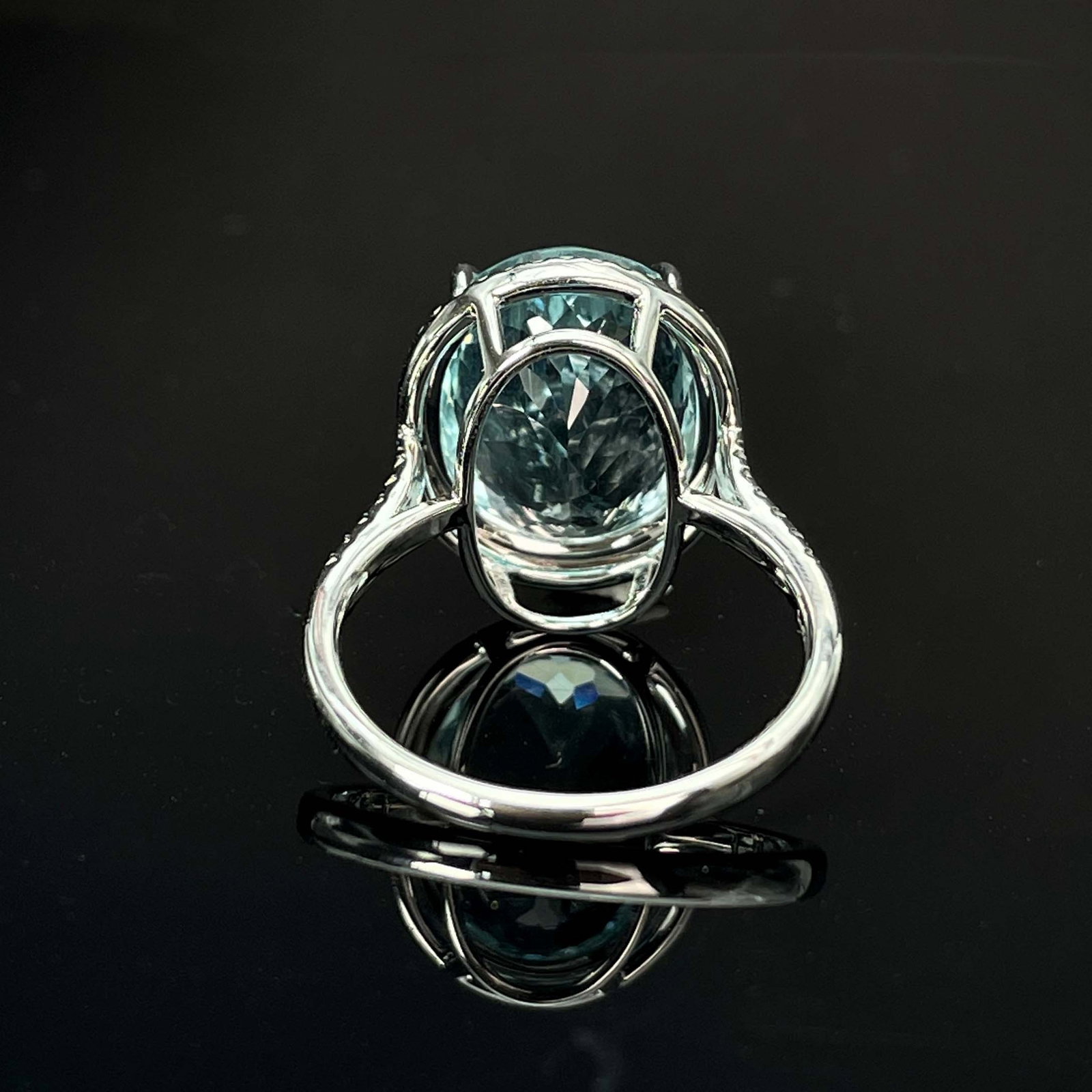 14k Gold 7.86 Ctw Natural Aquamarine & Diamond Ring - 4