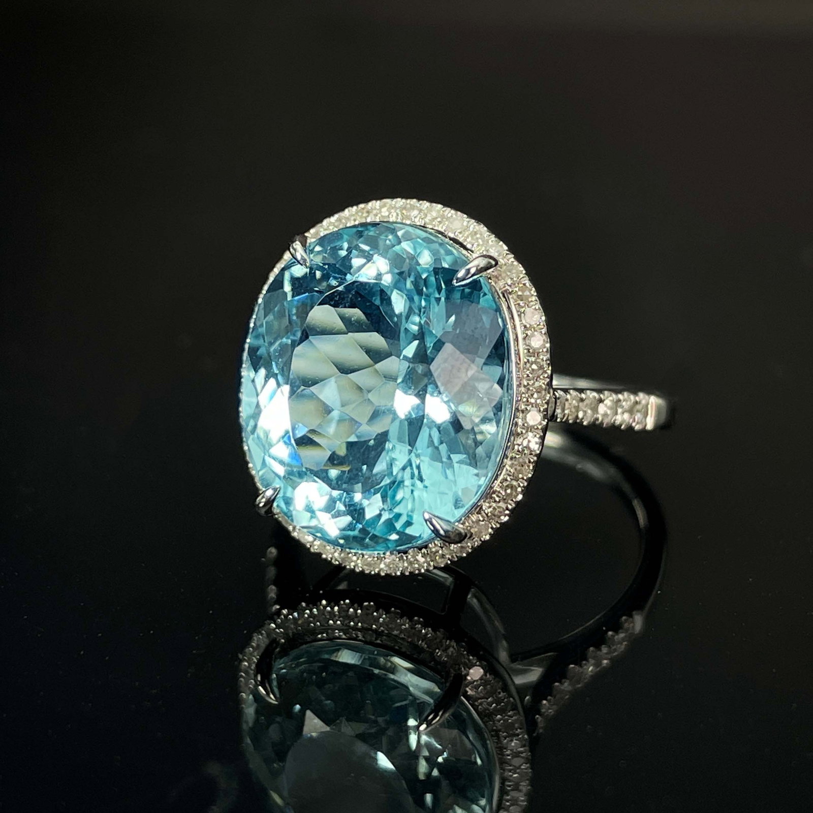 14k Gold 7.86 Ctw Natural Aquamarine & Diamond Ring - 5