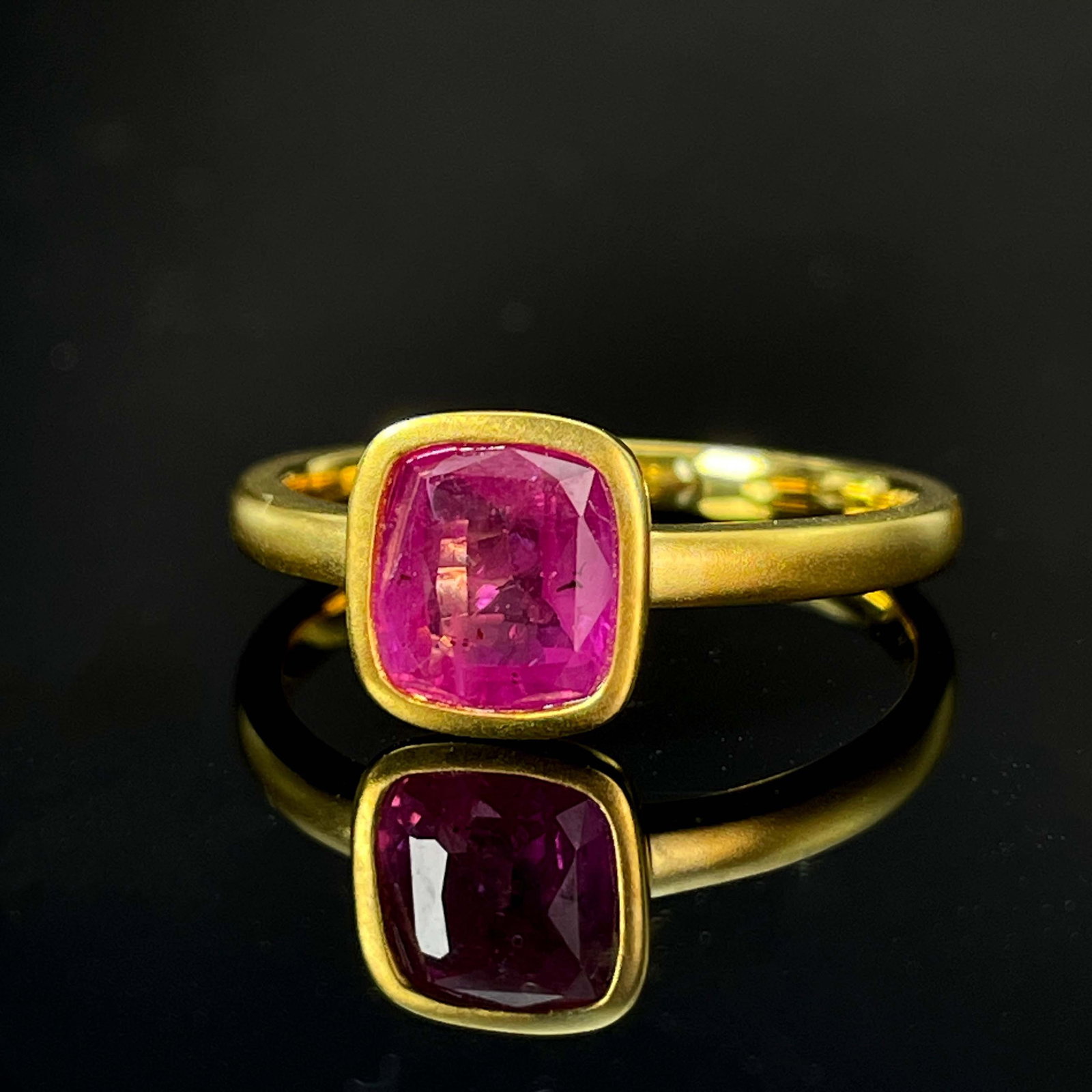 14k Gold 1.28 Ct Natural Padparadscha Sapphire Ring - 4