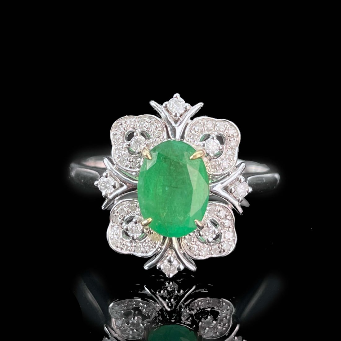 14k Gold 1.2 Ctw Natural Emerald & Diamond Ring: Ref:230987006 // gold content:14k gold // ring size:7. 25us // // main gemstone:emerald // shape:oval // carat weight:1. 0ct // color:green // treatment:natural // cut grade:g // // adjacent gemstone 