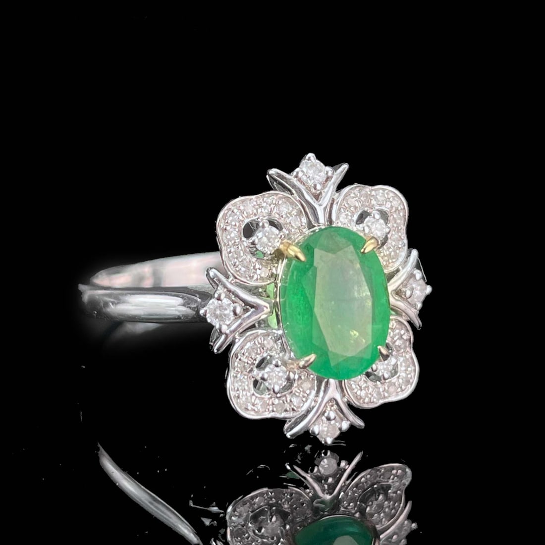 14k Gold 1.2 Ctw Natural Emerald & Diamond Ring - 2