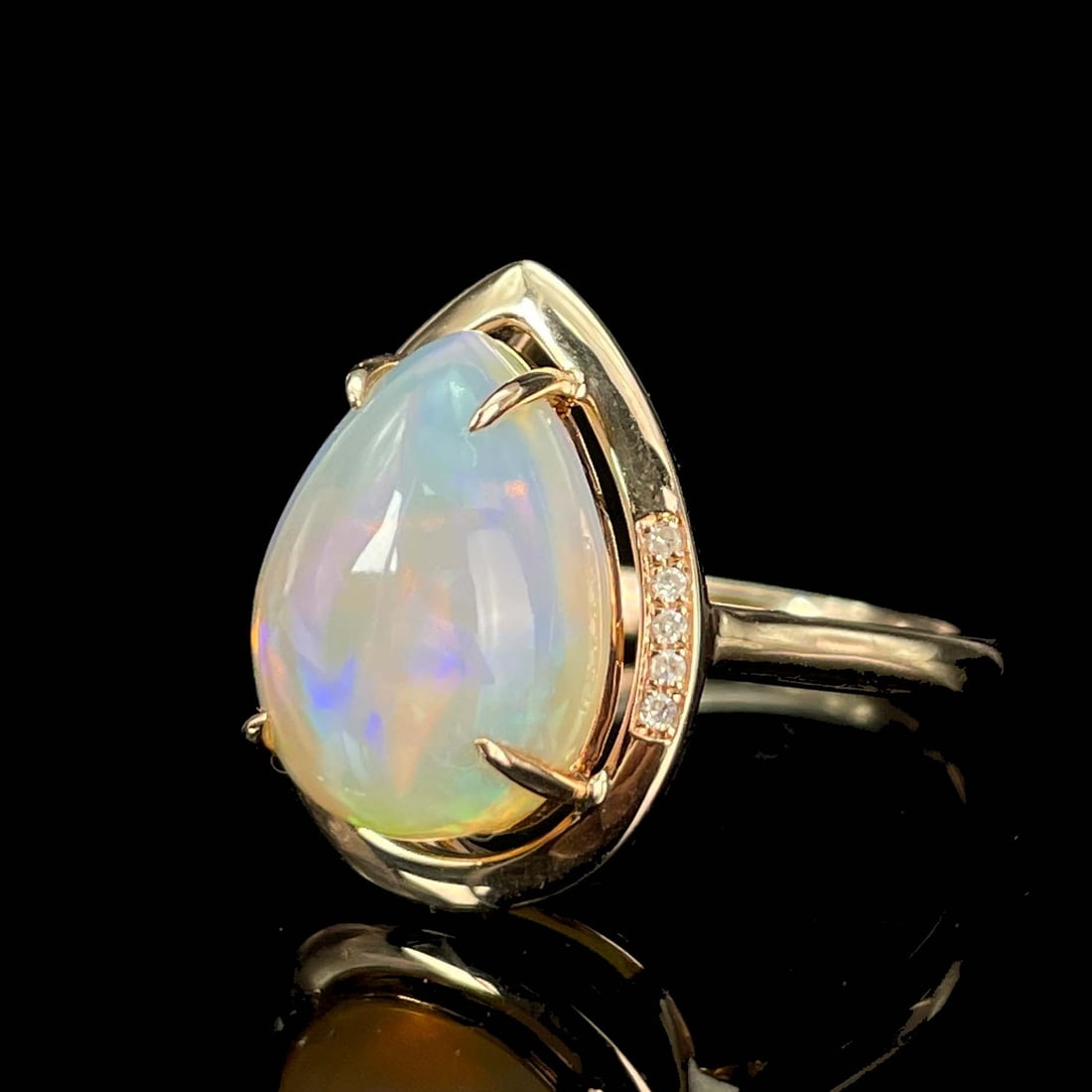 14k Gold 2.6 Ct Natural Opal & Diamond Ring - 3