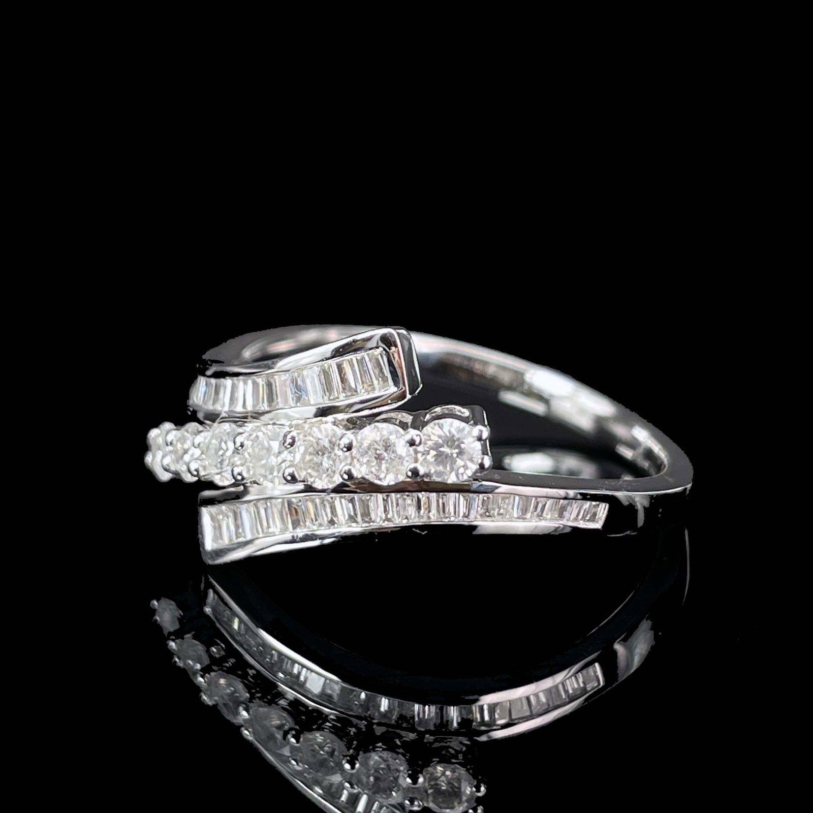 14k Gold 0.28 Ctw Natural H Diamond Ring - 3