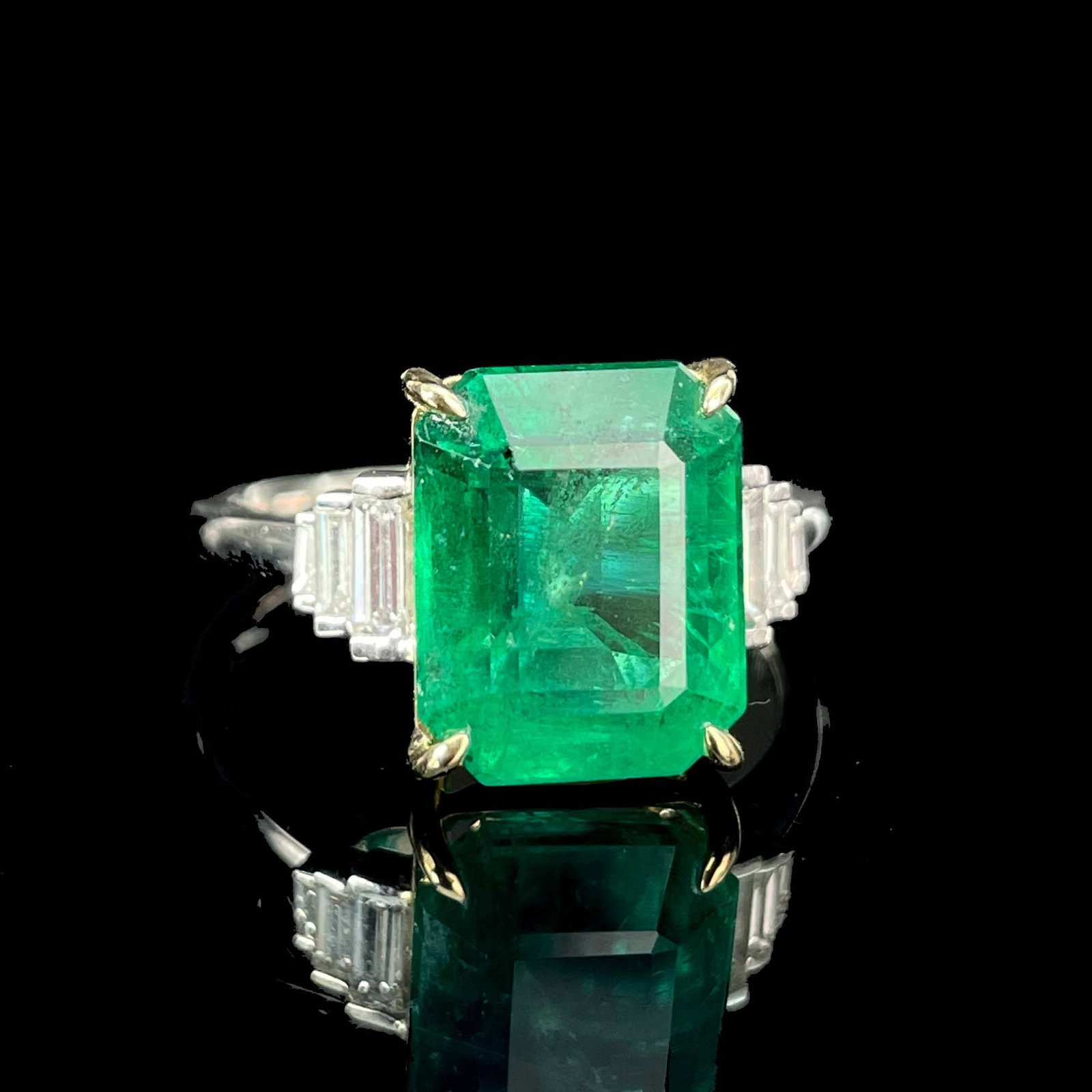14k Gold 5.07 Ctw Natural Emerald & Diamond Ring - 2