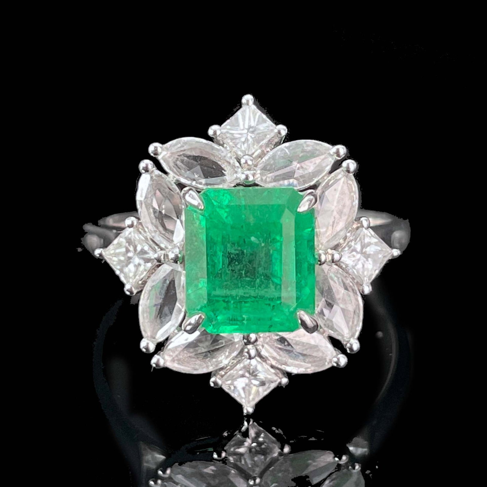 14k Gold 3.23 Ctw Natural Emerald & Diamond Ring - 5