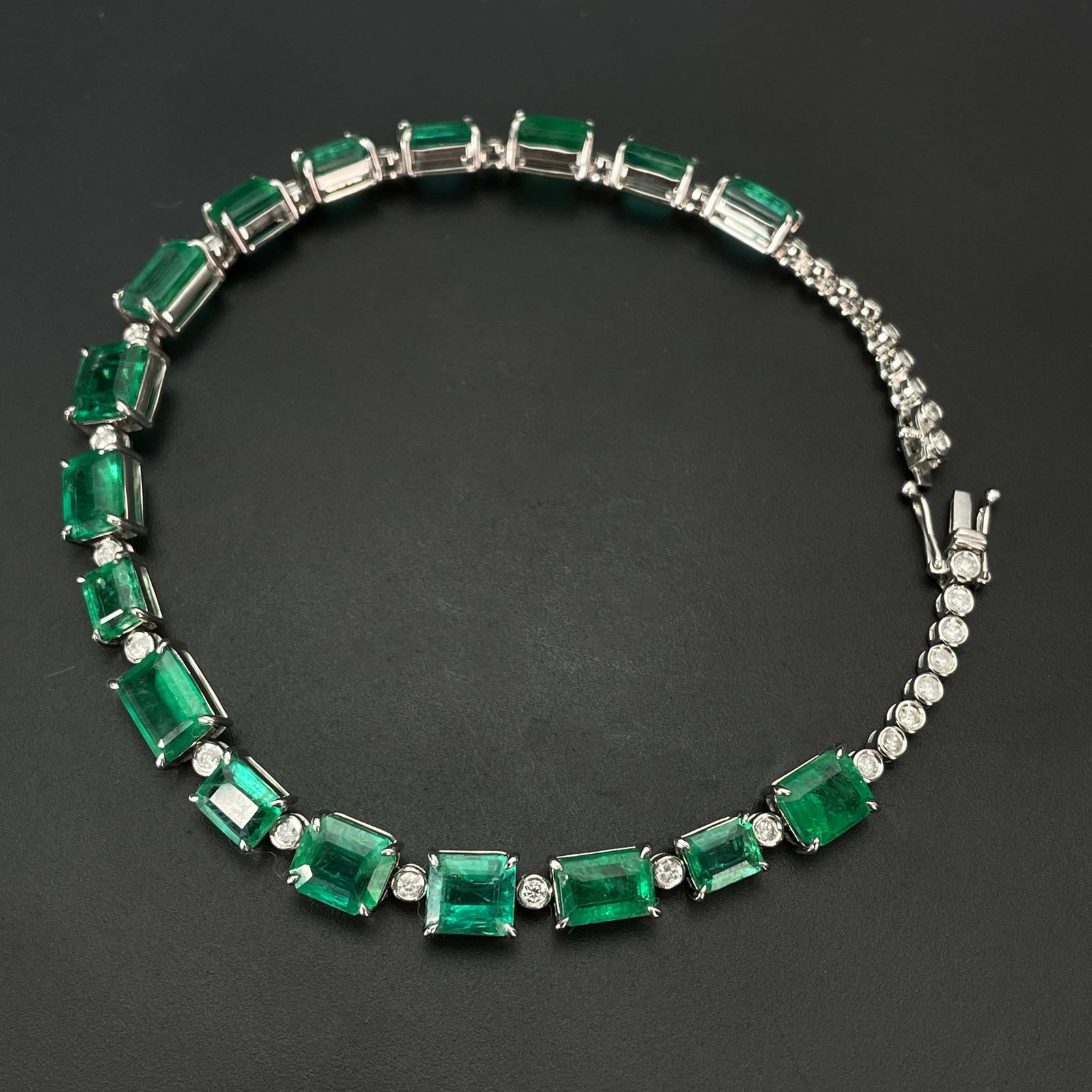 14k Gold 10.5 Ct Natural Emerald & Diamond Bracelet - 4
