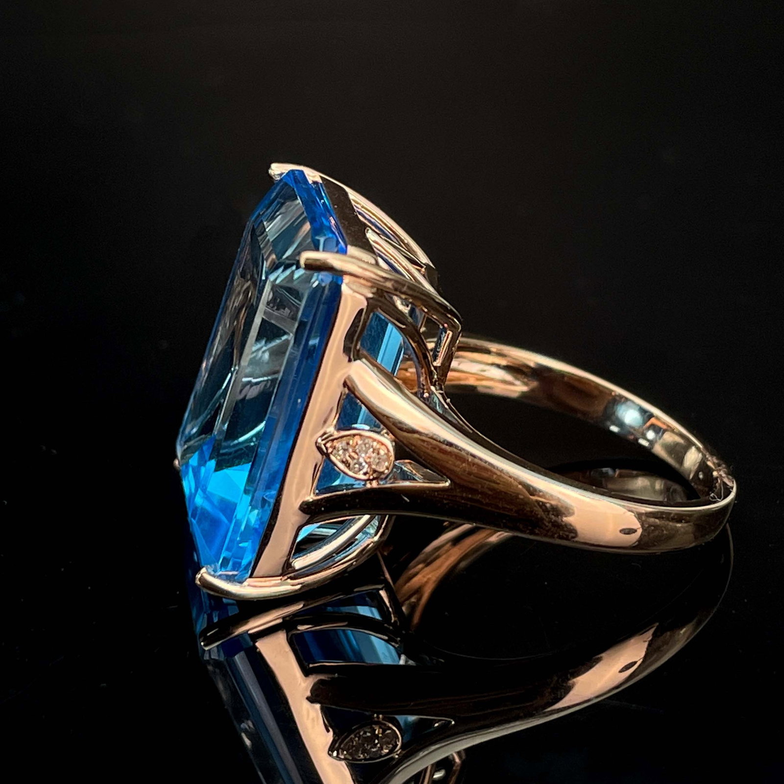 14k Gold 26.64 Ctw Natural Topaz & Diamond Ring - 3