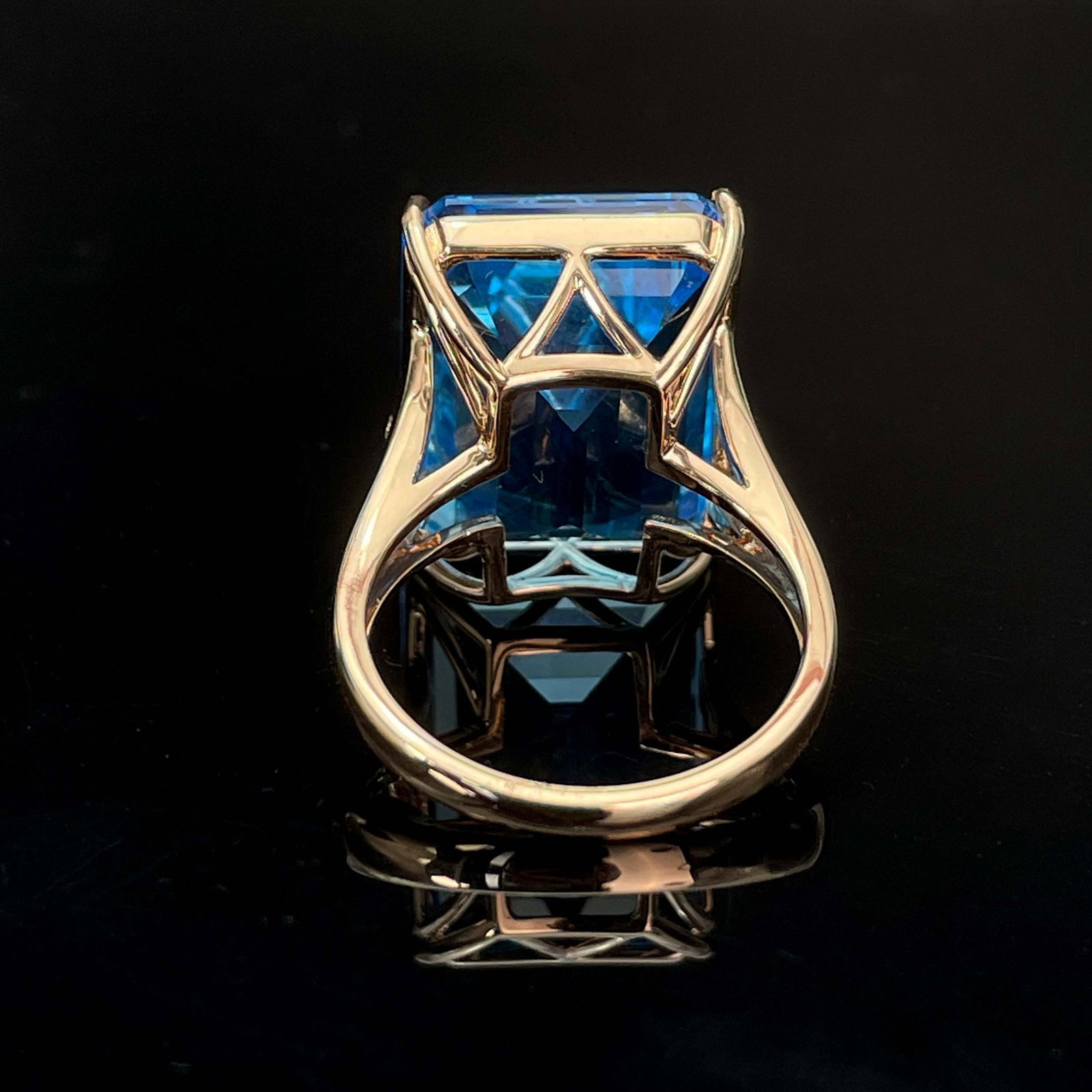 14k Gold 26.64 Ctw Natural Topaz & Diamond Ring - 4