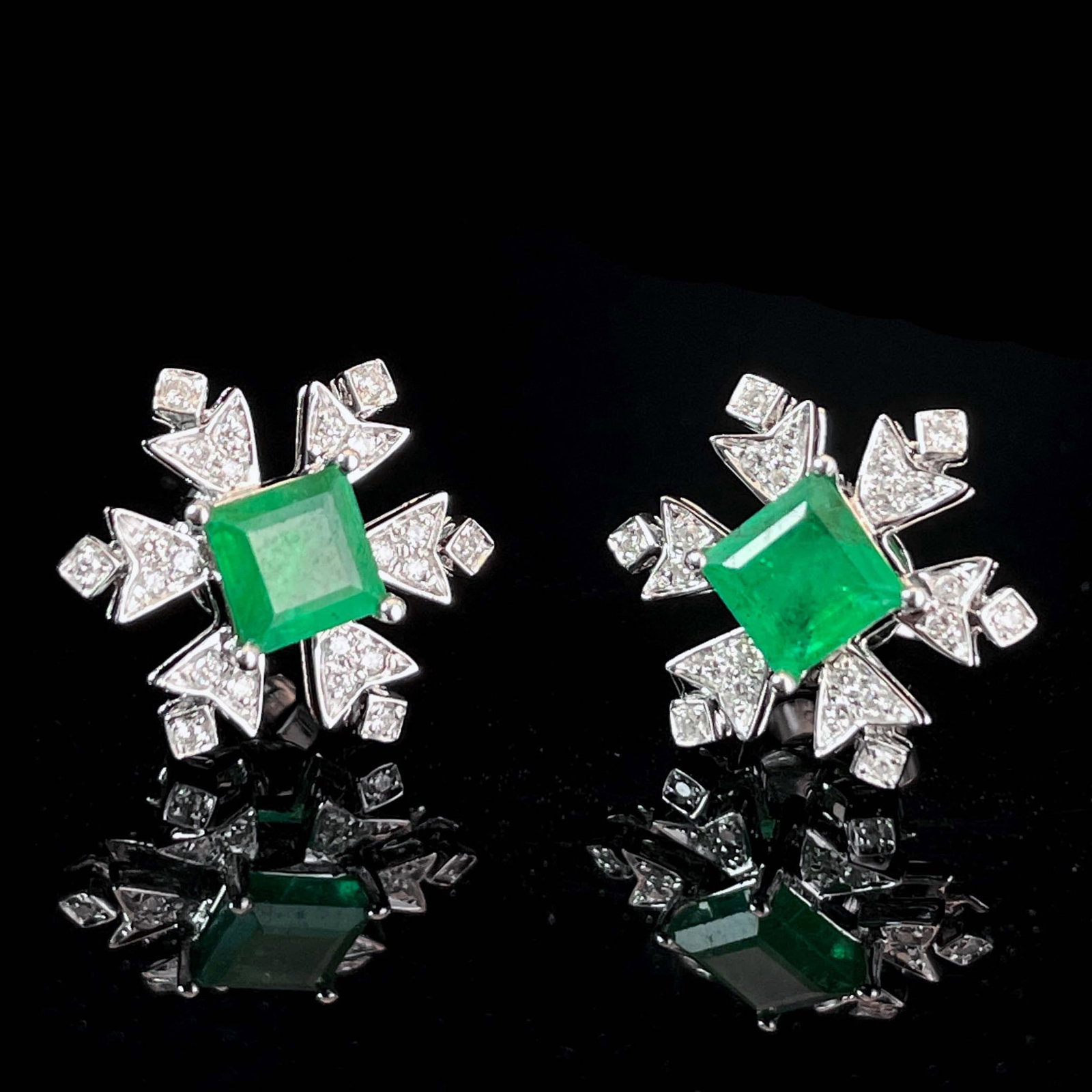 14k Gold 1.11 Ctw Natural Emerald & Diamond Earrings - 2