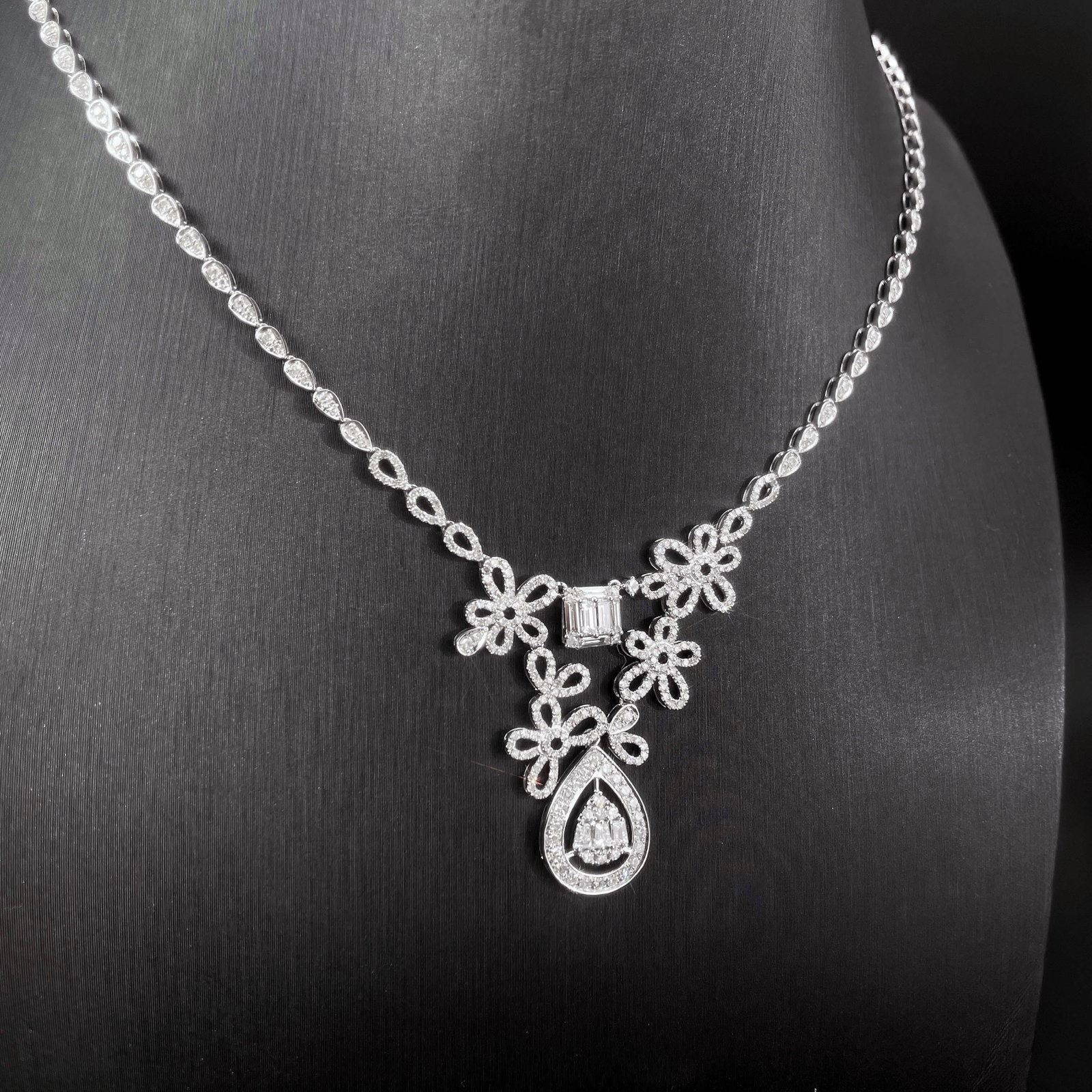 14k Gold 1.1 Ct Natural H Diamond Necklace - 3