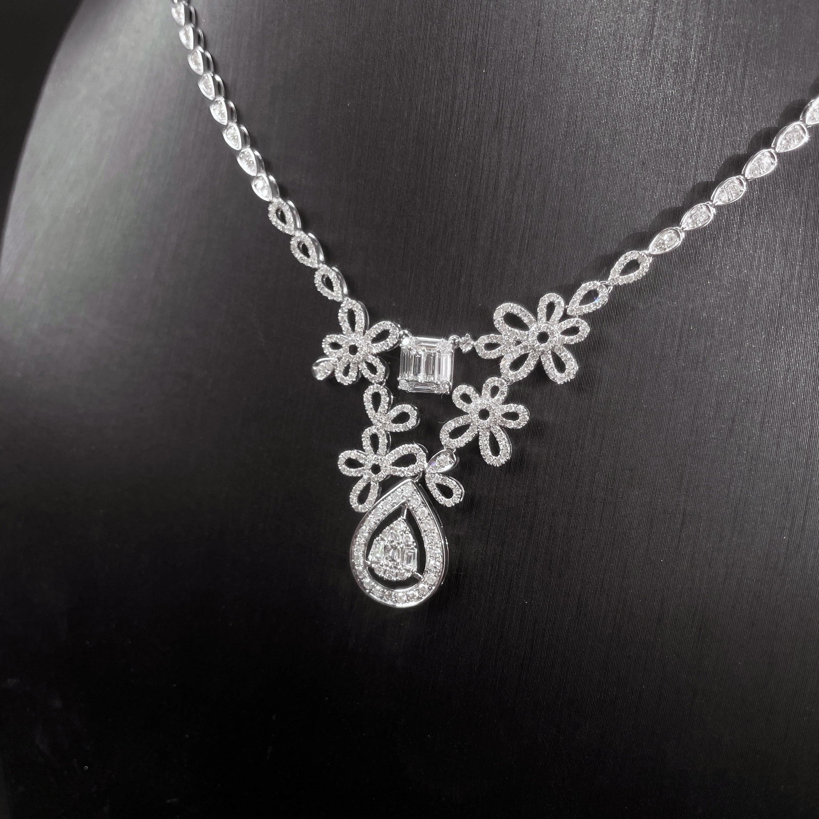 14k Gold 1.1 Ct Natural H Diamond Necklace - 6