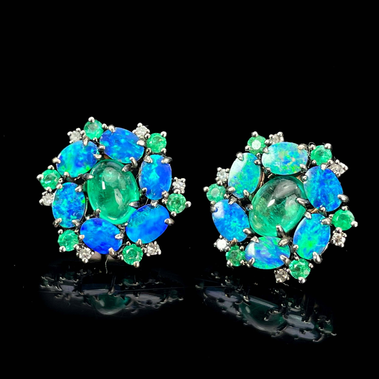 14k Gold 1.2 Ct Natural Emerald & Opal Earrings: Ref:230987037 // gold content:14k gold // main gemstone:emerald // shape:oval // carat weight:1. 2ct // color:green // treatment:natural // cut grade:g // // adjacent gemstone 2 : opal // shape:round 