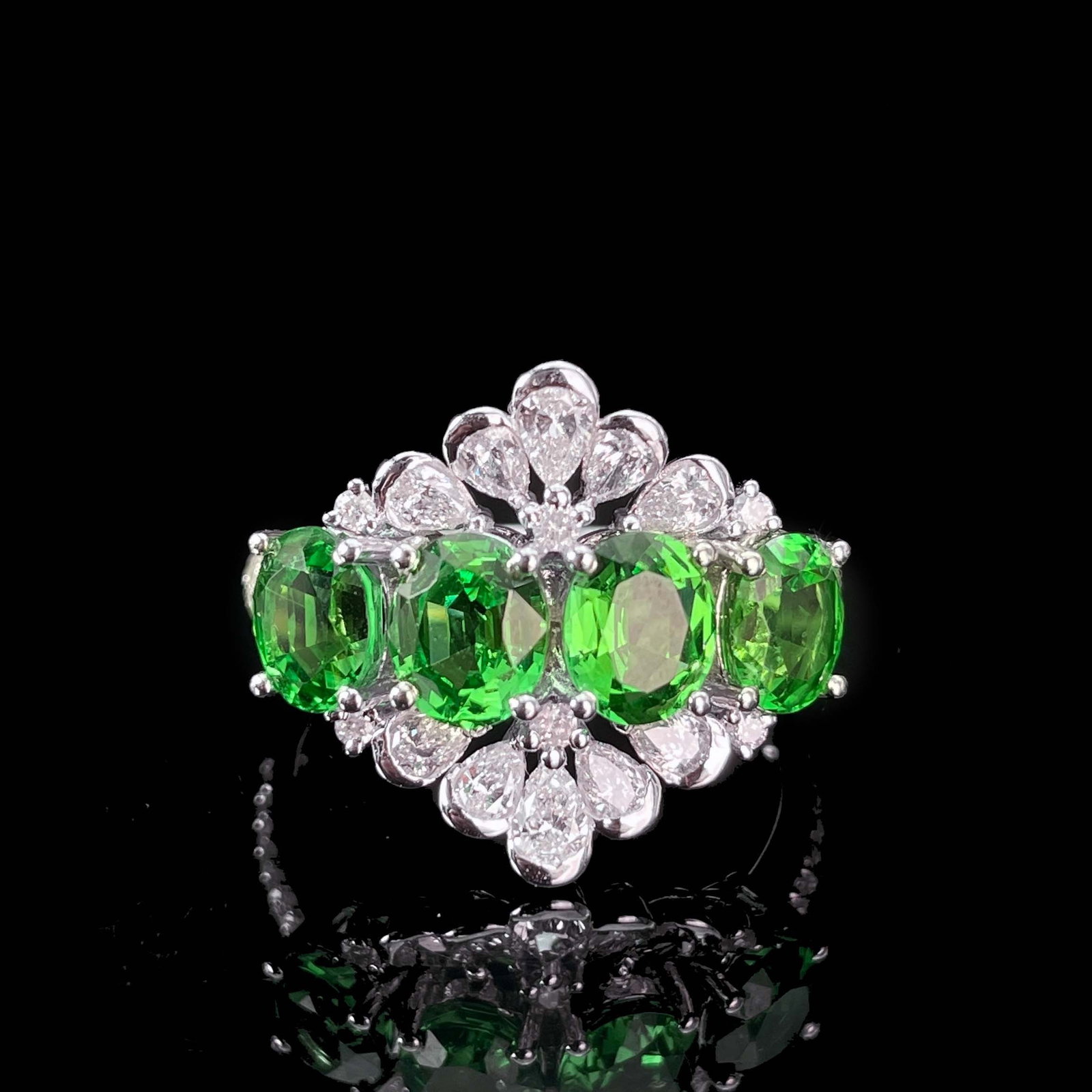 14k Gold 3.32 Ctw Natural Tsavorite & Diamond Ring (1 of 6)