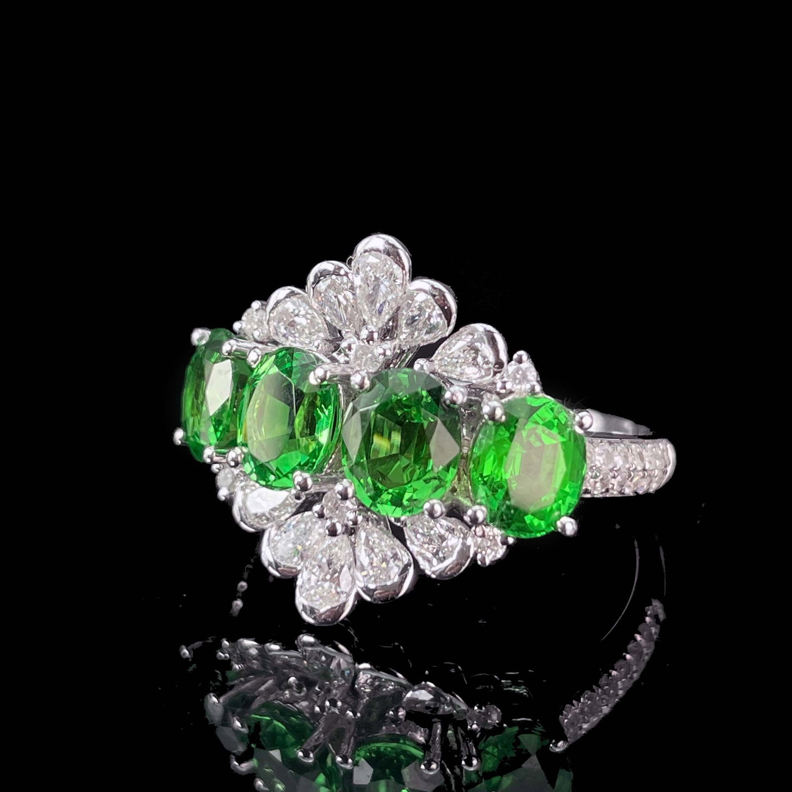 14k Gold 3.32 Ctw Natural Tsavorite & Diamond Ring - 3