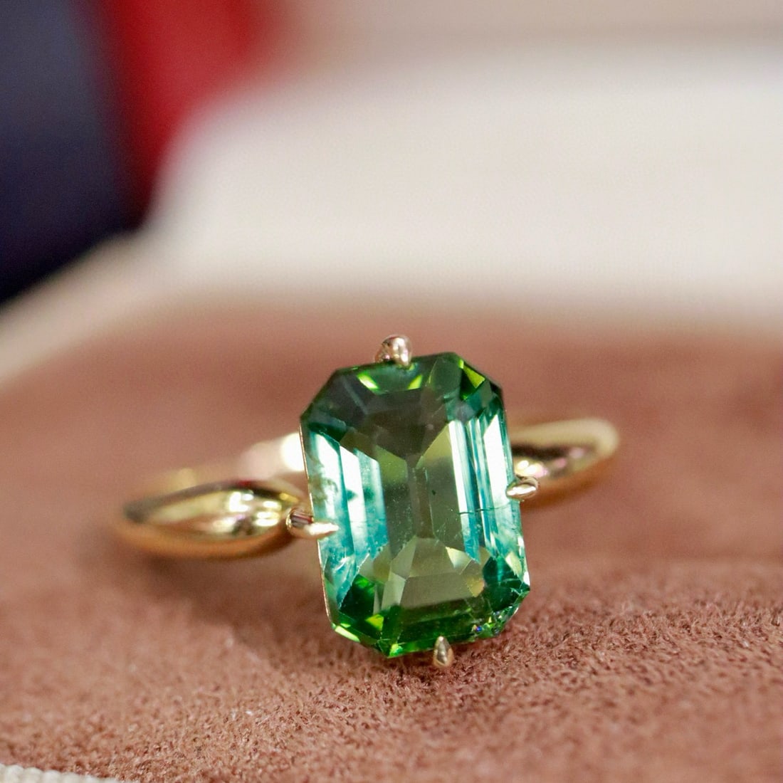 14k Gold 4.0 Ct Natural Tourmaline & Diamond Ring: Ref:230987046 // gold content:14k gold // ring size:7. 25us // // main gemstone:tourmaline // shape:emerald // carat weight:4. 0ct // color:green // treatment:natural // cut grade:g // // adjacent gem