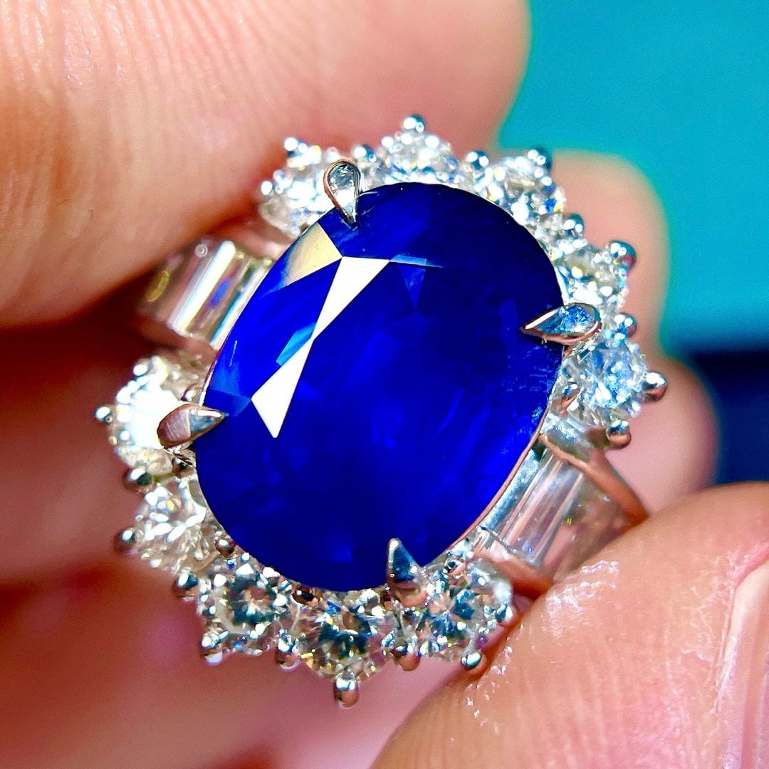 14k Gold 5.8 Ctw Natural Sapphire & Diamond Ring - 3