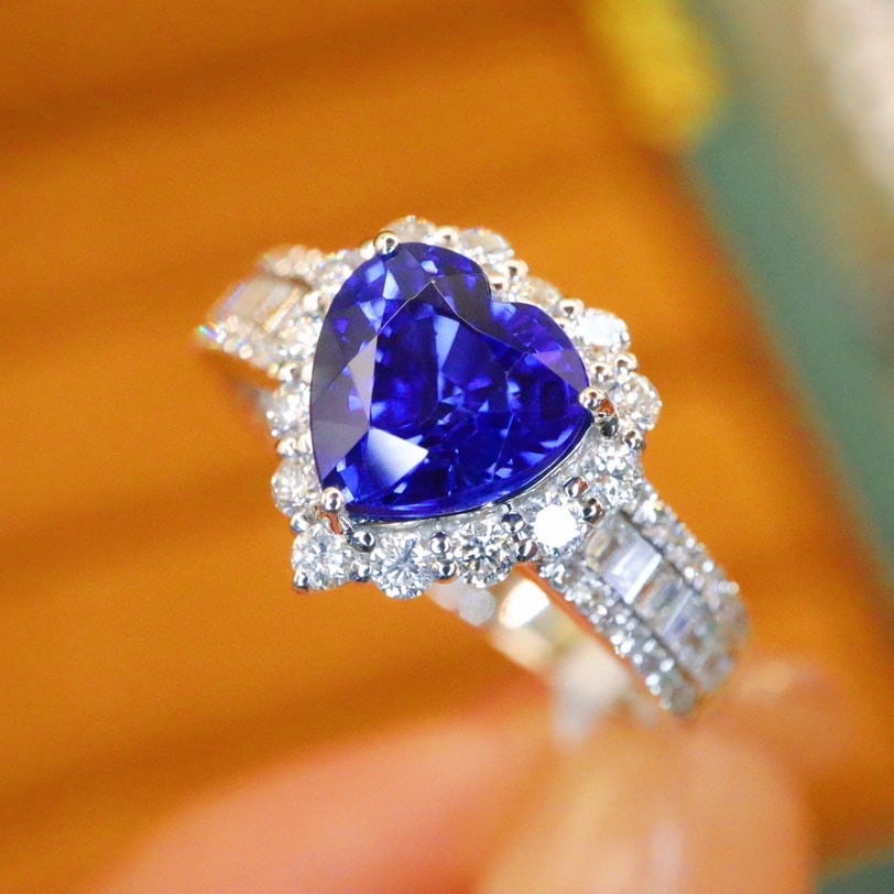 14k Gold 2.30 Ctw Natural Sapphire & Diamond Ring: Ref:230987074 // gold content:14k gold // ring size:7. 25us // // main gemstone:sapphire // shape:heart // carat weight:1. 72ct // color:blue // treatment:natural // cut grade:g // // adjacent gemston