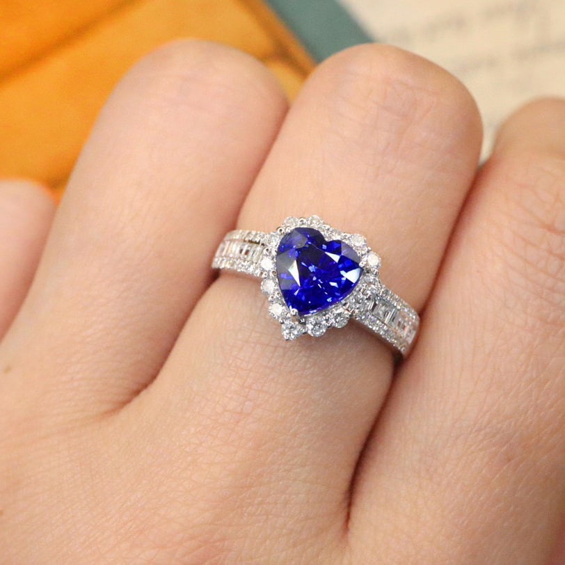 14k Gold 2.30 Ctw Natural Sapphire & Diamond Ring - 3
