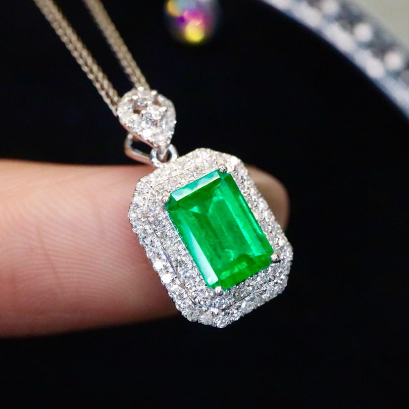 14k Gold 1.08 Ctw Natural Emerald & Diamond Pendant( Without Chain ): Ref:230987075 // gold content:14k gold // main gemstone:emerald // shape:emerald // carat weight:0. 85ct // color:green // treatment:natural // cut grade:g // // adjacent gemstone 2 : diamond // numbe