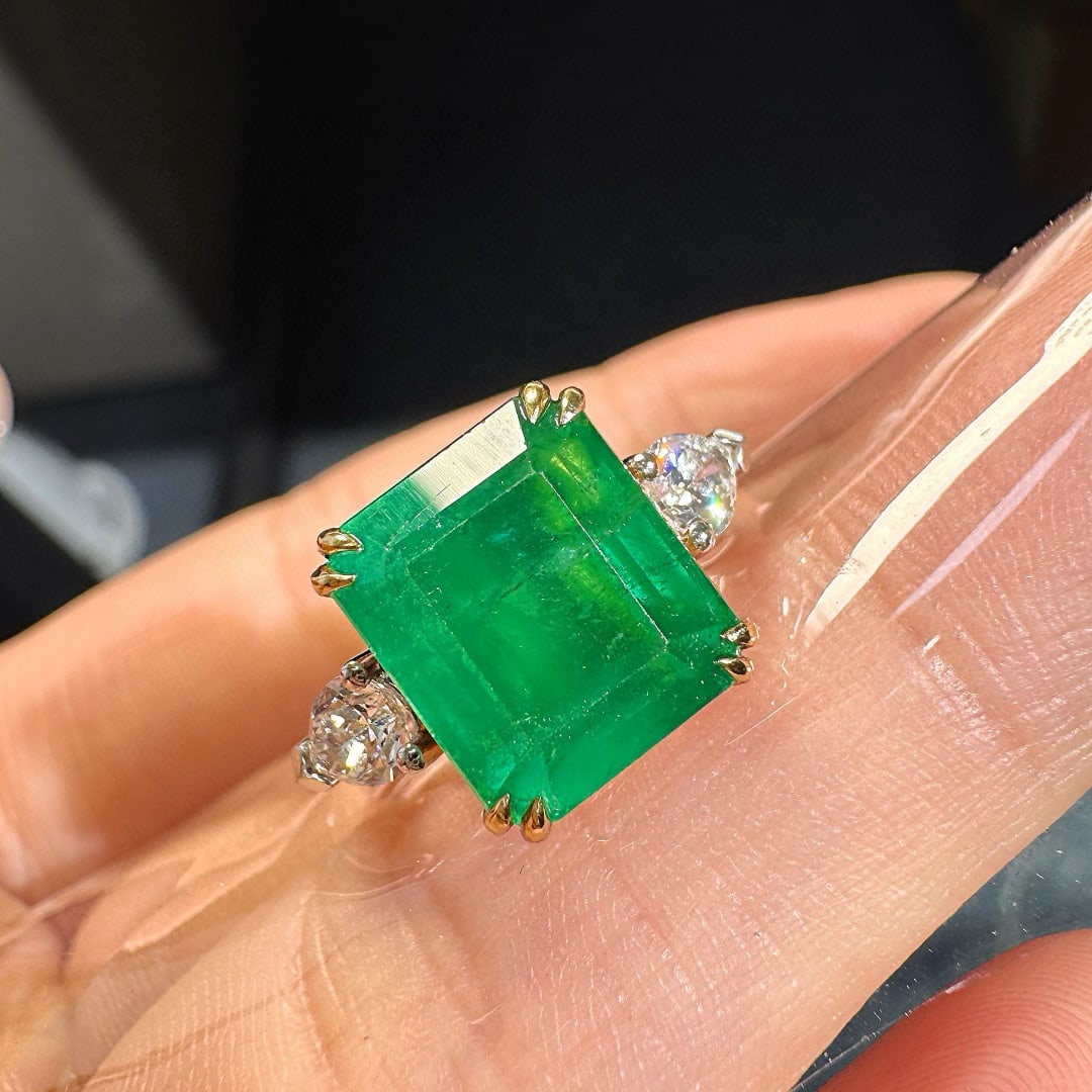 14k Gold 5.71 Ctw Natural Emerald & Diamond Ring - 2