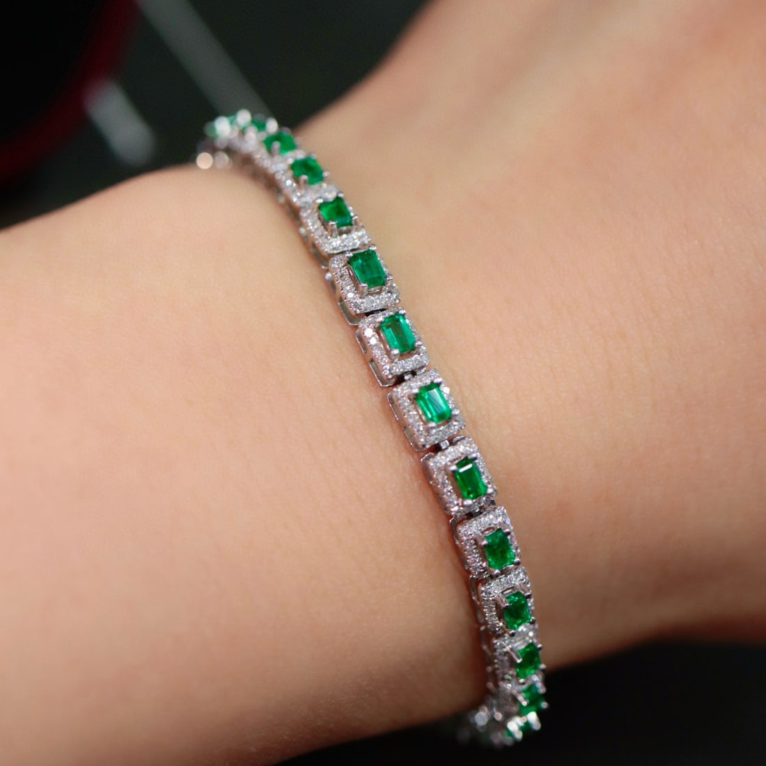 14k Gold 3.67 Ctw Natural Emerald & Diamond Bracelet - 5