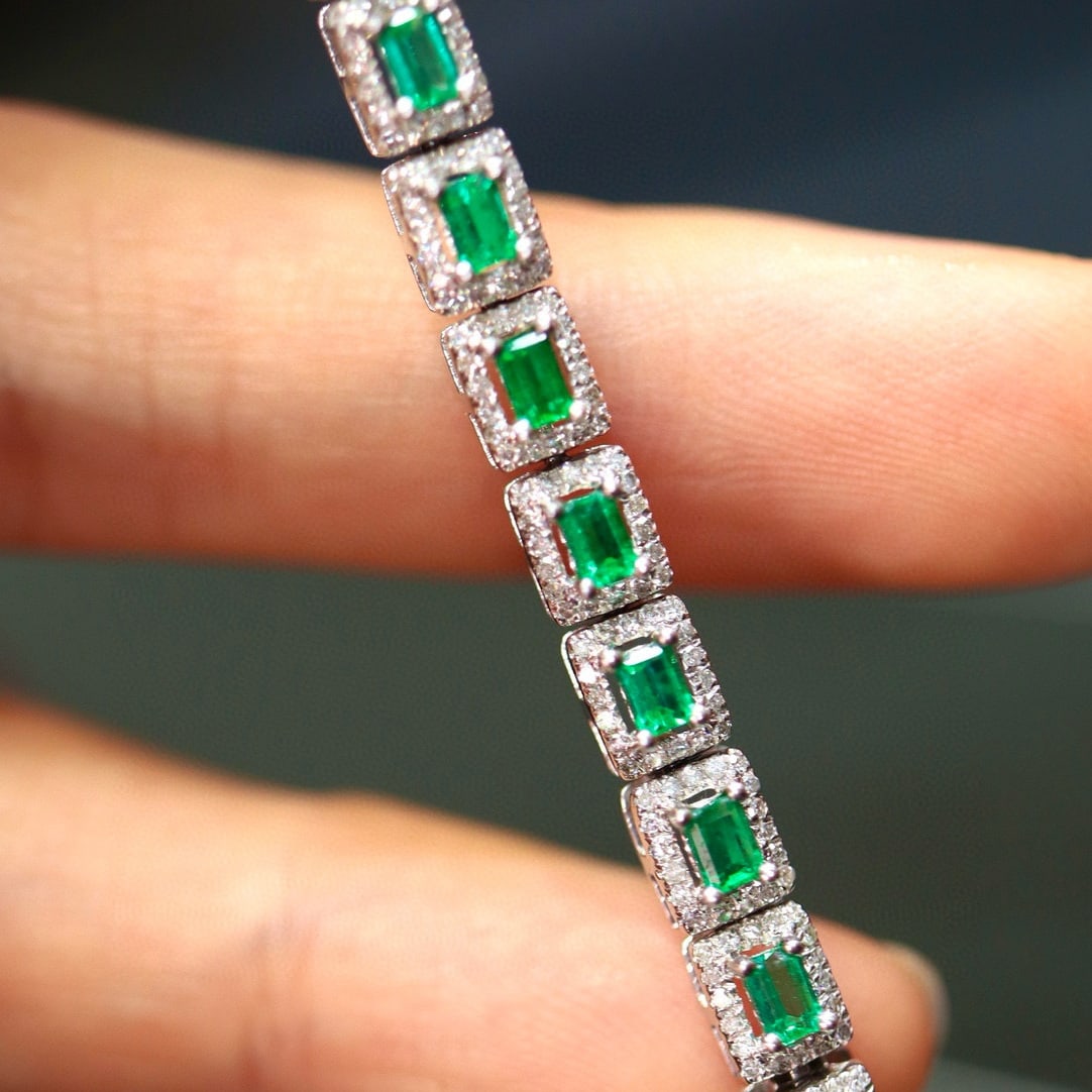 14k Gold 3.67 Ctw Natural Emerald & Diamond Bracelet - 6