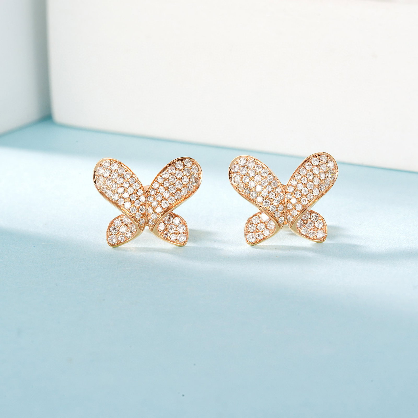 14k Gold 0.40 Ct Natural H Diamond Earrings: Ref:230987104 // gold content:14k gold // main gemstone:diamond // shape:round // carat weight:0. 40ct // clarity grade:vs-si // color:h // treatment:natural // cut grade:g // // adjacent gemstone 2