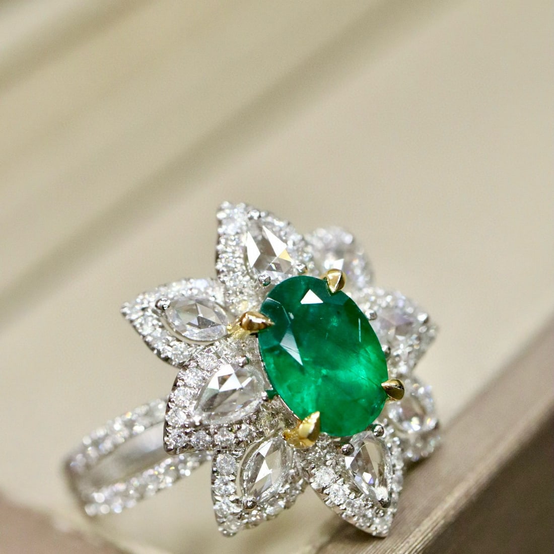 14k Gold 1.86 Ctw Natural Emerald & Diamond Ring - 2
