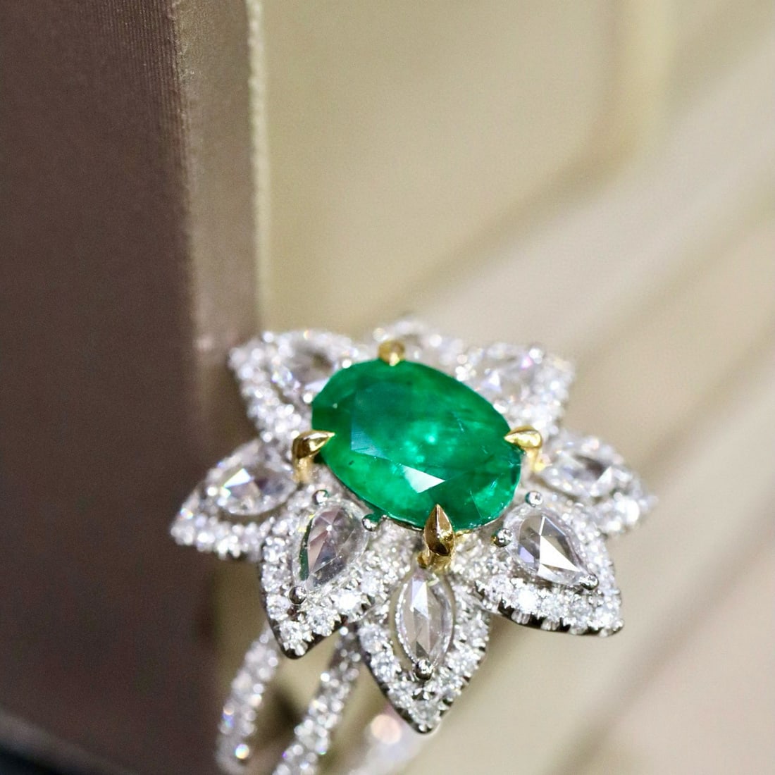 14k Gold 1.86 Ctw Natural Emerald & Diamond Ring - 3