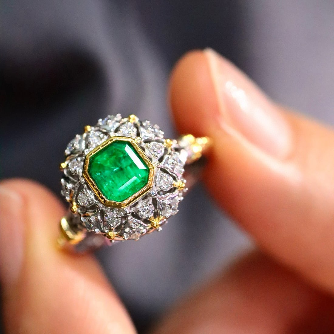 14k Gold 1.03 Ctw Natural Emerald & Diamond Ring - 4