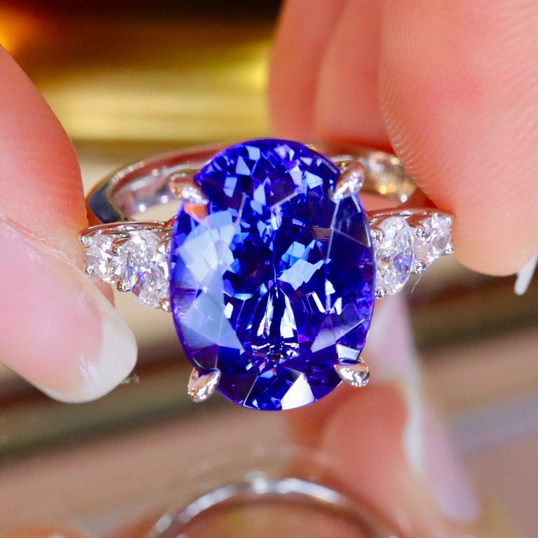 14k Gold 6.95 Ctw Natural Tanzanite & Diamond Ring - 2