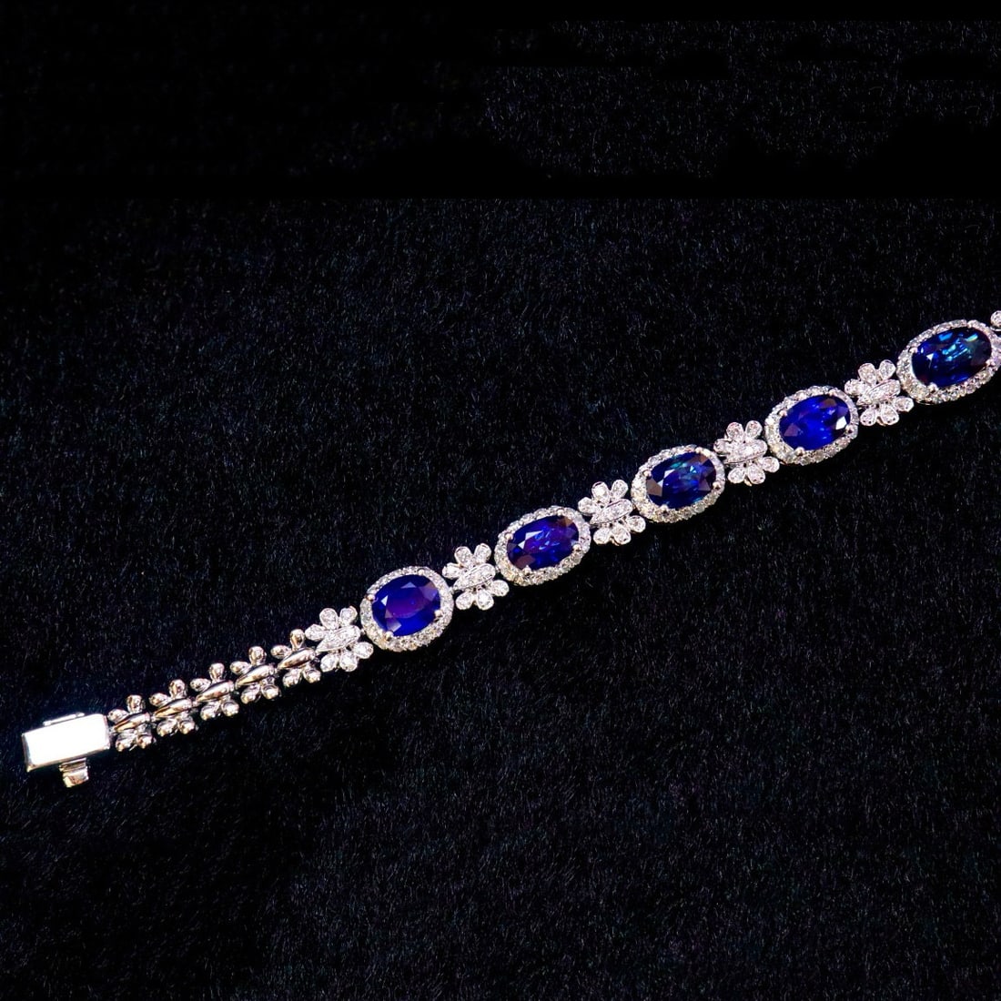 14k Gold 7.80 Ctw Natural Sapphire & Diamond Bracelet - 2