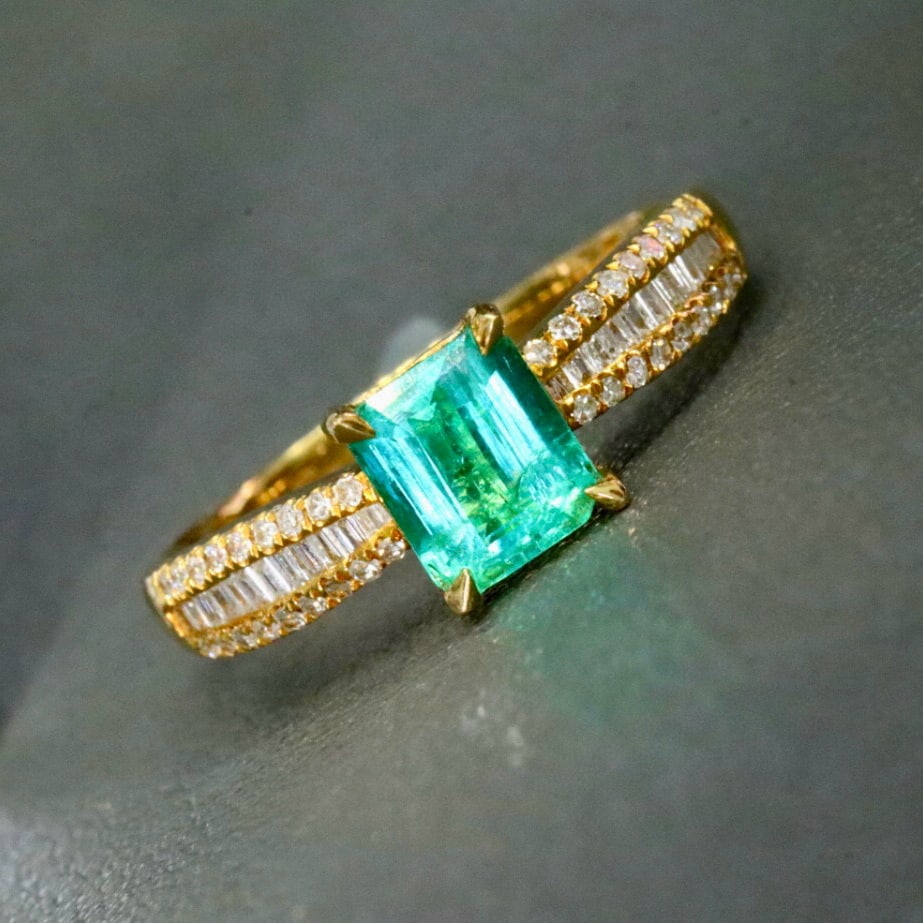 14k Gold 0.94 Ctw Natural Emerald & Diamond Ring - 3