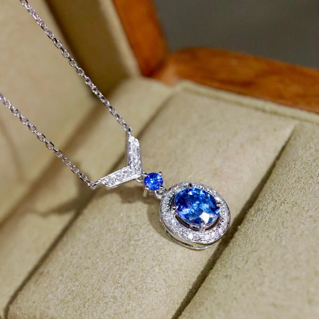 14k Gold 0.94 Ctw Natural Sapphire & Diamond Pendant( Without Chain ) - 4