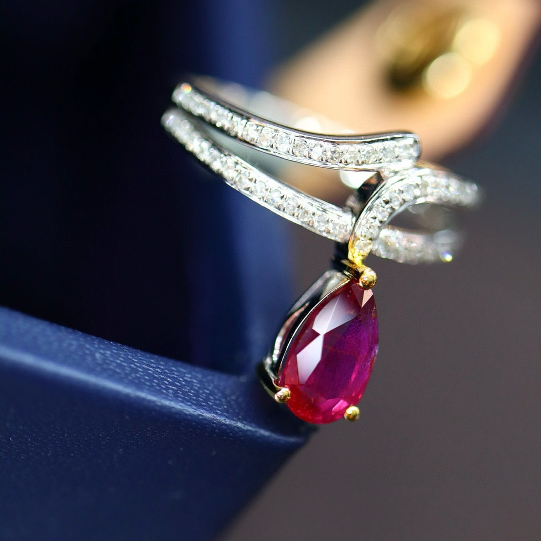 14k Gold 1.69 Ctw Natural Ruby & Diamond Ring - 2