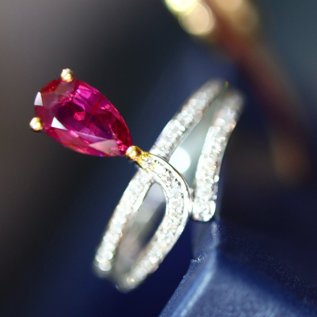 14k Gold 1.69 Ctw Natural Ruby & Diamond Ring - 3