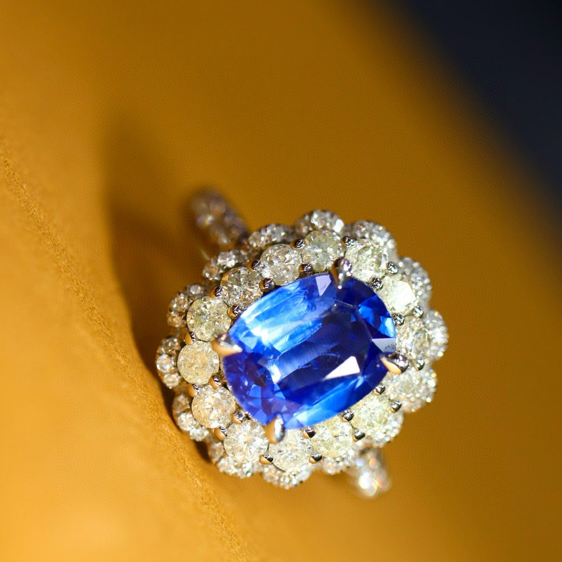 14k Gold 2.95 Ctw Natural Sapphire & Diamond Ring: Ref:230987141 // gold content:14k gold // ring size:7. 25us // // main gemstone:sapphire // shape:oval // carat weight:2. 11ct // clarity grade:vs-si // color:blue // treatment:natural // cut grade:g 