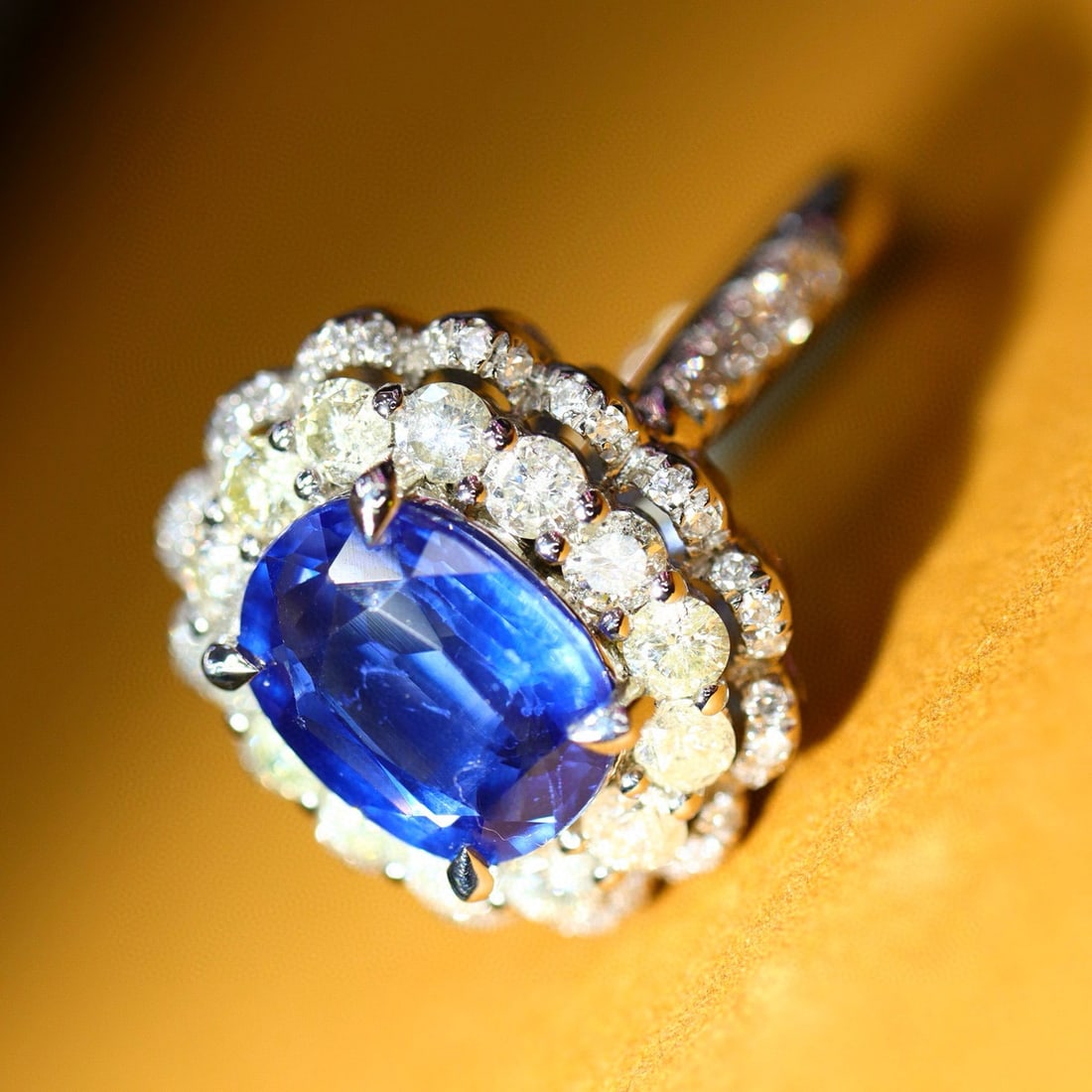 14k Gold 2.95 Ctw Natural Sapphire & Diamond Ring - 4