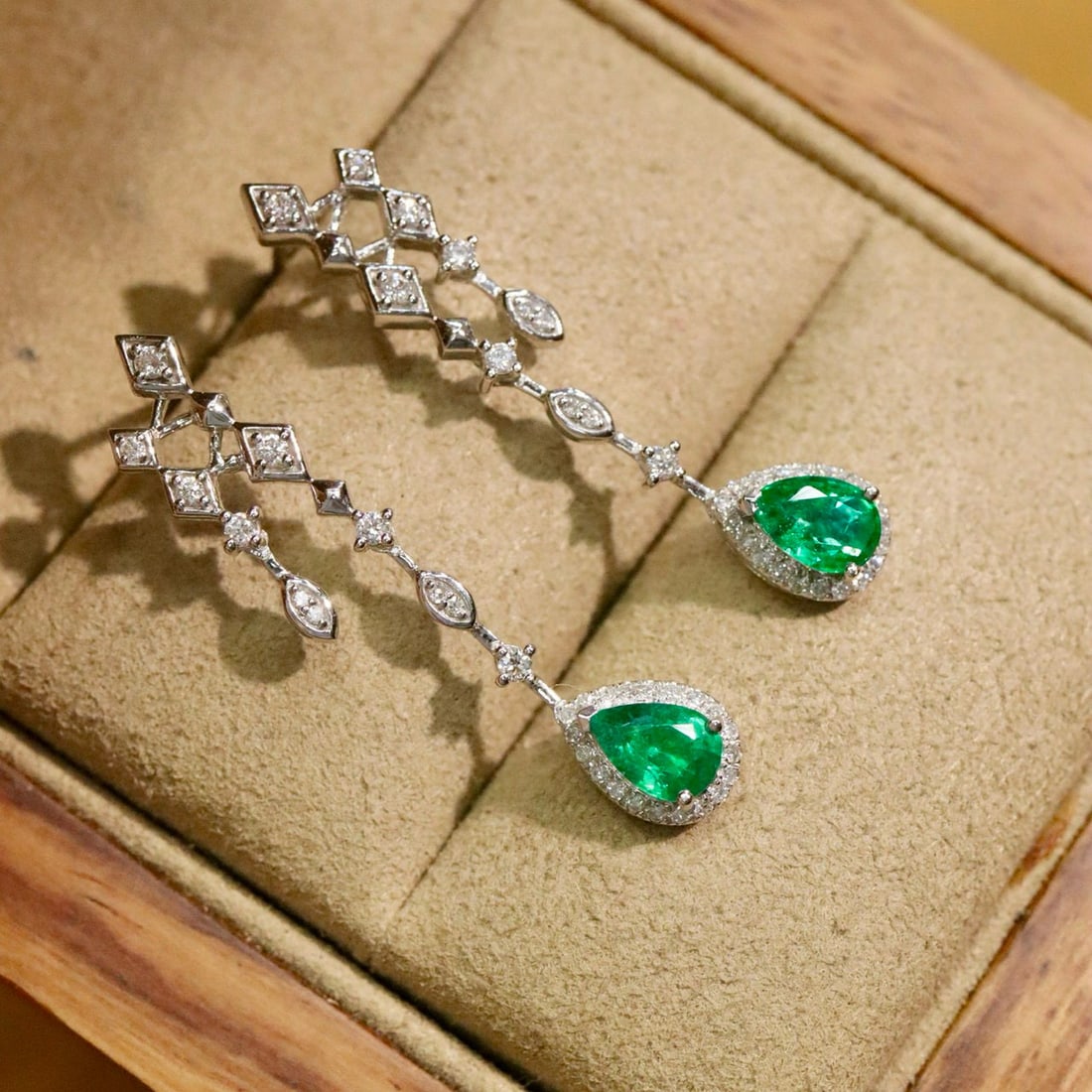 14k Gold 1.12 Ctw Natural Emerald & Diamond Earrings - 4