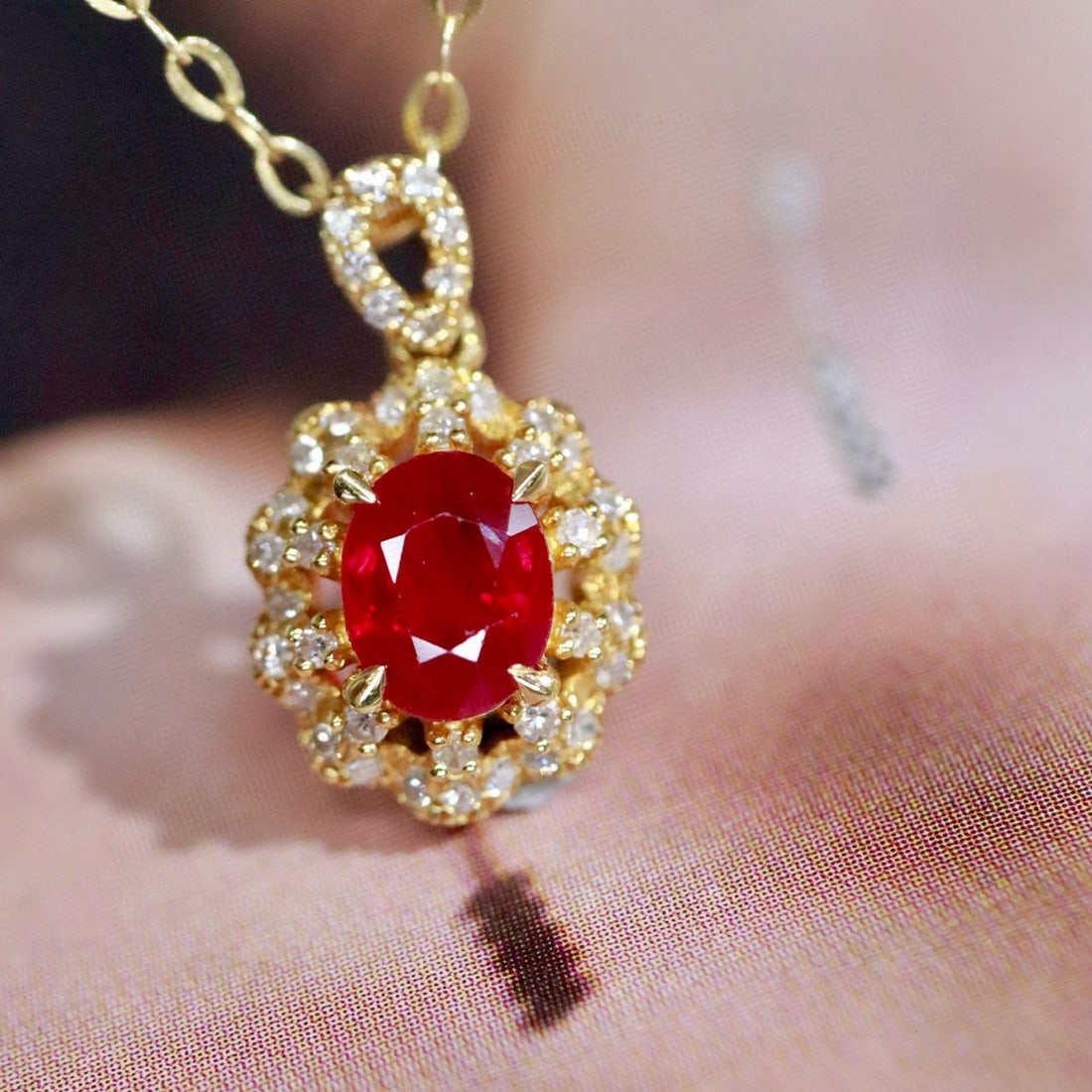 14k Gold 0.50 Ctw Natural Ruby & Diamond Pendant( Without Chain ): Ref:230987151 // gold content:14k gold // main gemstone:ruby // shape:oval // carat weight:0. 37ct // clarity grade:vs-si // color:red // treatment:natural // cut grade:g // // adjacent gemstone 2 :