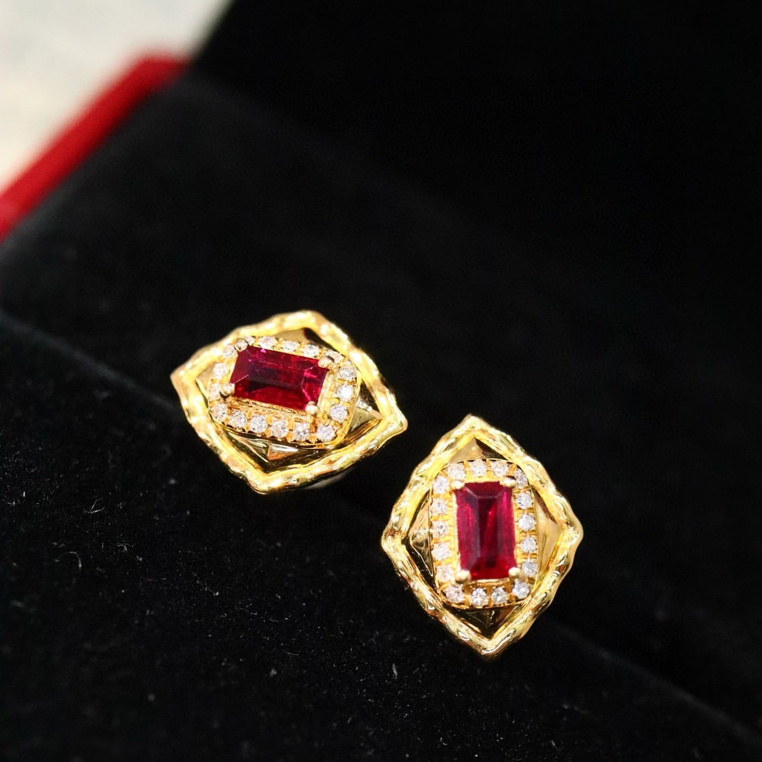 14k Gold 0.50 Ctw Natural Ruby & Diamond Earrings - 3