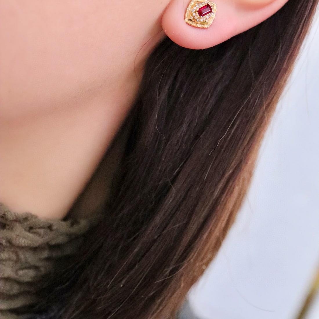 14k Gold 0.50 Ctw Natural Ruby & Diamond Earrings - 4