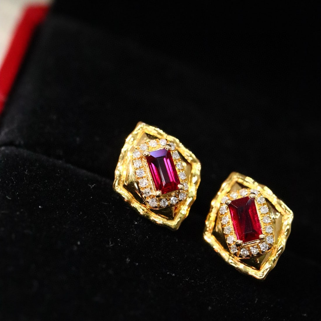 14k Gold 0.50 Ctw Natural Ruby & Diamond Earrings - 5