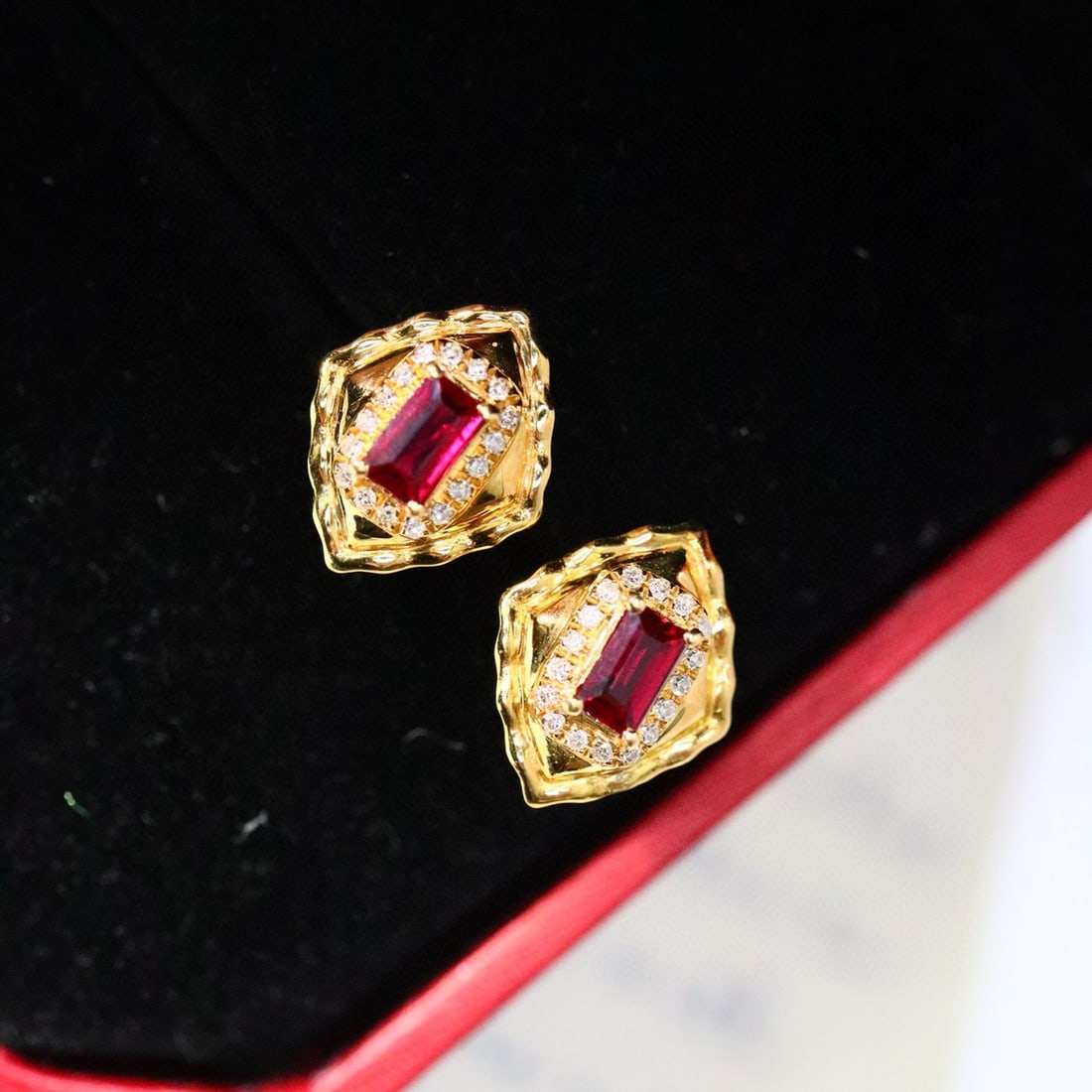 14k Gold 0.50 Ctw Natural Ruby & Diamond Earrings - 6