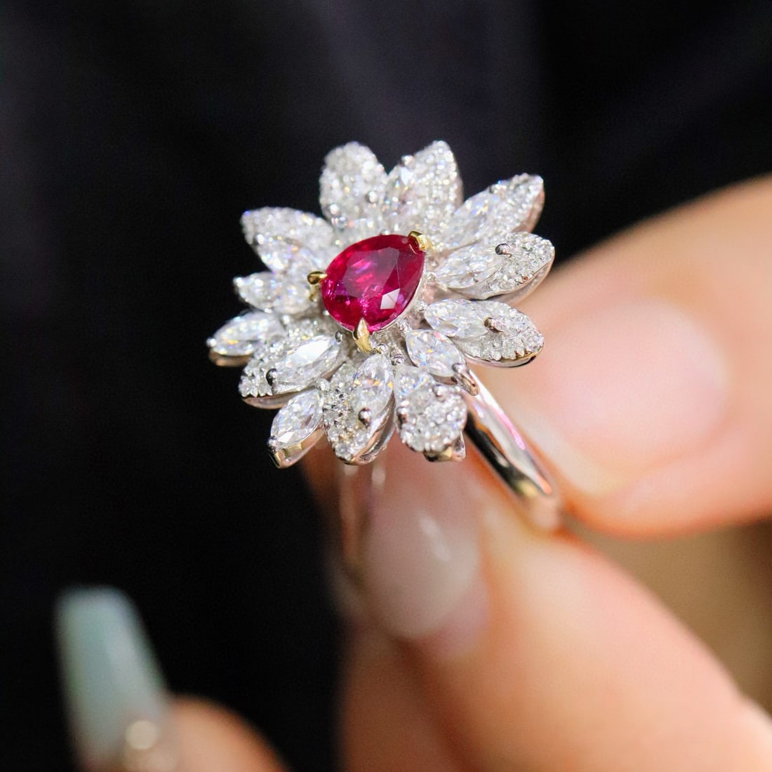 14k Gold 0.79 Ctw Natural Ruby & Diamond Ring - 4