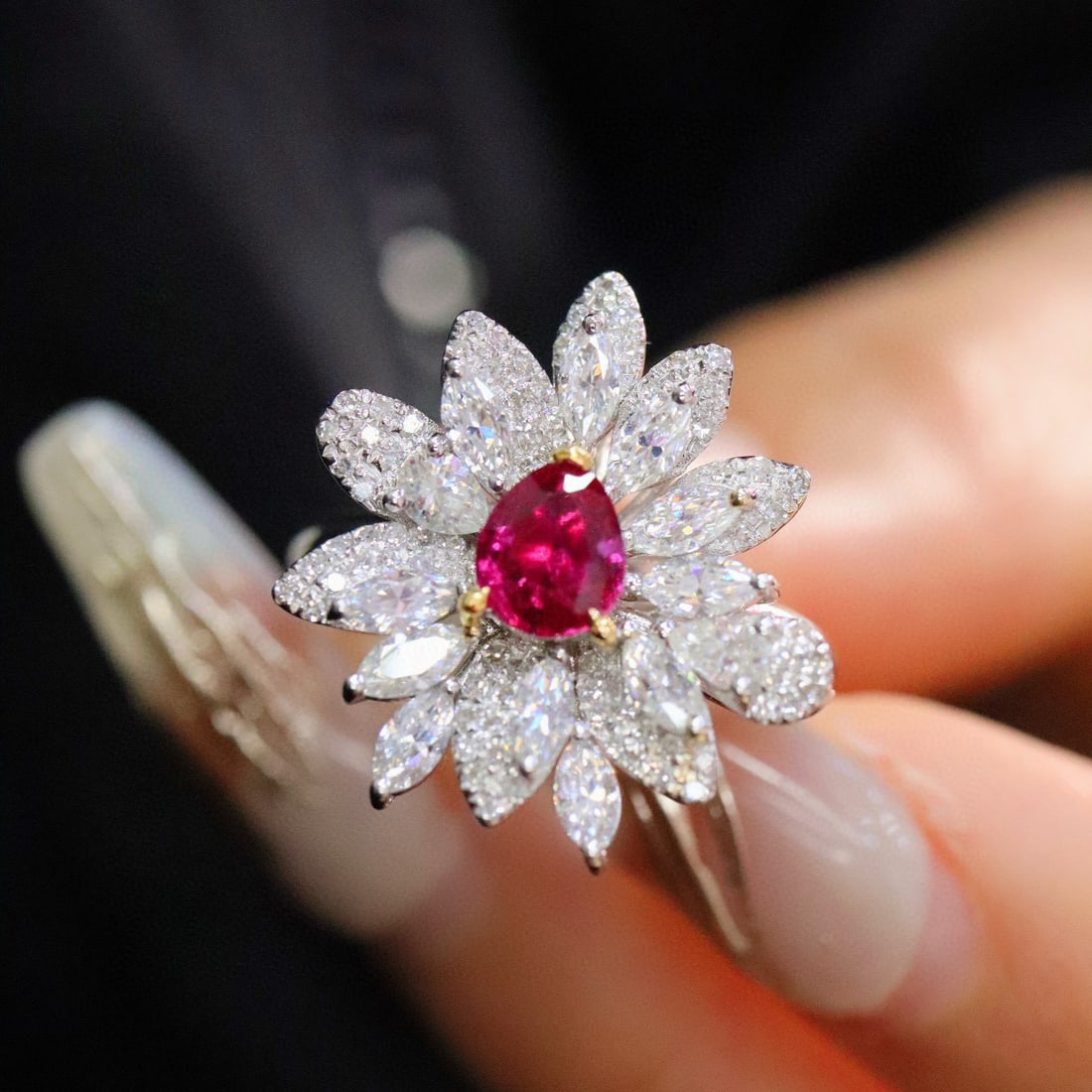 14k Gold 0.79 Ctw Natural Ruby & Diamond Ring - 5